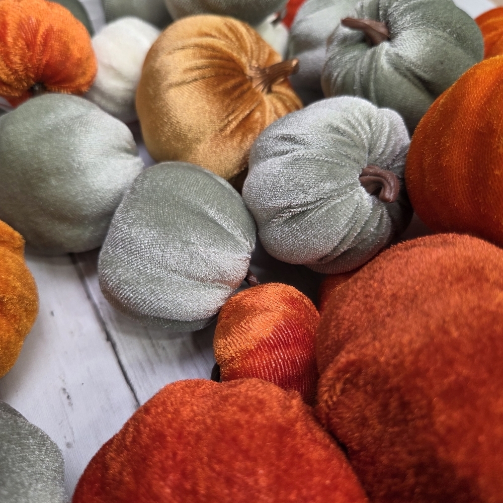 Velvet Pumpkin Decor Set - Picture 2 of 6